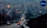 Đường phố lạnh lẽo và tăm tối trong phim 12:08 East of Bucharest