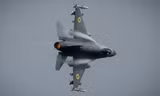 Rộ tin Ukraine bắn rơi chiến đấu cơ Su-35 của Nga bằng tiêm kích F-16