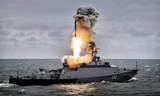 Ukraine đánh lừa hàng chục ‘hoả thần’ Kalibr Nga bằng HIMARS giả?