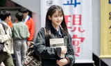 IU: 'Cuộc sống vẫn tiếp diễn, miễn là bạn còn sống'