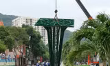 Vũng Tàu tháo dỡ 23 trụ tháp hoa bị chê 'phá vỡ cảnh quan'
