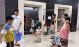 Hà Nội: Khu đô thị Thanh Hà tiếp tục mất nước giờ cao điểm