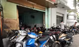 Vật vã gửi xe ở trung tâm Sài Gòn sau khi 'khai tử' bãi xe trên vỉa hè