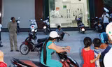 Người đàn ông bịt mặt cướp 2 tỷ đồng trong ngân hàng