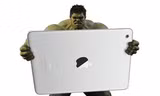 Dân mạng chế ảnh cực dị về độ ‘vĩ đại’ của iPad Pro 