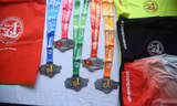Bộ sản phẩm dành cho VÐV tham dự Tiền Phong Marathon 2020 . Ảnh: Mạnh Thắng
