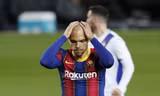 Barcelona bị tố vô ơn, bắt nạt cầu thủ giàu nhất CLB