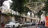 Sống lại ký ức với tranh dân gian trên phố bích họa Phùng Hưng