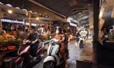 Mục sở thị buổi sáng đầu tiên tại Hà Nội sau lệnh giãn cách toàn xã hội phòng dịch
