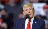 Ông Trump phát biểu trong cuộc vận động ở thành phố Philadelphia, bang Pennsylvania, ngày 22/6. (Ảnh: Reuters)