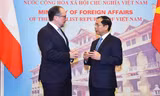 Bộ trưởng Ngoại giao Bùi Thanh Sơn tiếp người đồng cấp Áo Alexander Schallenberg. (Ảnh: baoquocte)