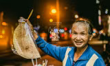 Khoảnh khắc yêu thương về người lao động Sài Gòn qua ống kính của chàng trai 9x miền Tây
