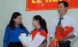Nữ sinh 10x học giỏi, được kết nạp Đảng khi học lớp 12