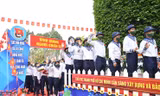 Bịn rịn chia tay 3.600 tân binh TPHCM lên đường nhập ngũ