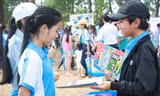 Trẻ em huyện biên giới Bù Đốp đón niềm vui trong ngày hội Kết nối tình nguyện