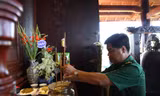 Dâng hương tưởng nhớ cán bộ, đội viên Thanh niên xung phong 