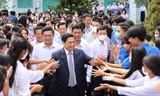 Thủ tướng thăm trường THPT Dân tộc nội trú Huỳnh Cương