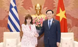 Chủ tịch Quốc hội Vương Đình Huệ hội kiến Tổng thống Hy Lạp Katerina Sakellaropoulou