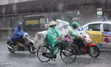 Mưa dông tiếp tục ở nhiều vùng trên cả nước