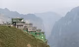 Công trình sai phạm Panorama Mã Pì Lèng vẫn giữ nguyên trạng chưa bị xử lý ẢNH: VIỆT THANH 
