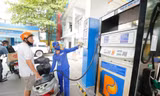 Việc hạn chế nhập khẩu xăng dầu sẽ giúp các doanh nghiệp trong nước bớt khó khăn Ảnh: Như Ý