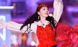 'Địch Lệ Nhiệt Ba đẹp phát điên' đứng đầu Weibo