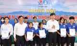 Sinh viên với biển, đảo Tổ quốc