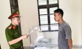 Con rể trộm tiền bố vợ rồi giấu vào bể nước trên mái nhà