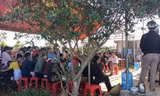 Nhiều người viếng đám tang nạn nhân