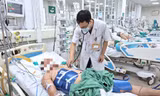 Kì tích 30 phút cứu sống bệnh nhân ngừng tim do điện giật