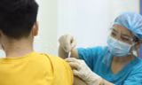 Bộ Y tế thông tin về tiêm vắc xin cho người đã mắc COVID-19