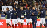 Đội trưởng Mbappe lập hat-trick