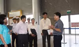 Phó Chủ tịch UBND TP Đà Nẵng kiểm tra công tác phòng chống khả năng lây nhiễm Zika tại Sân bay quốc tế Đà Nẵng. 