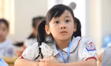 Cô giáo nói học sinh ‘cô bé đần’: Có nên bỏ điểm số, xếp loại?
