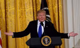 Tổng thống Mỹ Donald Trump trong cuộc họp báo tại Nhà Trắng ngày 24/1. Ảnh: Reuters