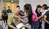Thí sinh HHVN tặng quà tri ân thương bệnh binh Nghệ An