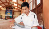  Lầu A Sử một mình xuống Hà Nội đi thi vào ĐH Y Hà Nội - tại đây, có một số khoa điểm chuẩn cao ngất ngưởng, thậm chí 9 điểm/môn vẫn trượt. 