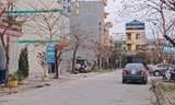 Nhà nghỉ xung quanh khu vực đền Trần tăng giá chóng mặt. Ảnh: Thanh Hà.