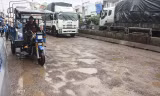 Quốc lộ 1A đoạn qua địa bàn tỉnh Bình Định bị xuống cấp nghiêm trọng chỉ sau vài cơn mưa đầu mùa tháng 10 vừa qua. Ảnh: Tr. Định