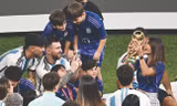 Messi và hai mối tình song song