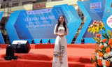 Nữ sinh khiếm thị thắp sáng ước mơ trở thành biên tập viên bằng sự nỗ lực đứng lên từ bóng tối