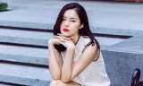 Hạ Vi: Chung chiếu với Thúy Vi