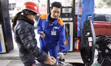 Tăng khung thuế bảo vệ môi trường với xăng dầu được đánh giá là phản cảm. Ảnh: Như Ý