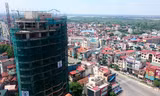 Tòa nhà ở khu đất vàng trên đường Thanh Niên, quận Tây Hồ, Hà Nội. Ảnh: Như Ý