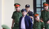 Bị cáo Nguyễn Thanh Hóa phải nhập viện điều trị.
