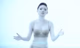 Hình ảnh của Tóc Tiên trong MV 'Tell me why'.