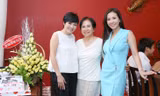 Phương Thanh và Thu Hoài dự tiệc sinh nhật danh ca Lệ Thu.