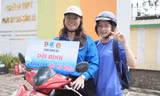 Niềm vui 'ế' khách của xe ôm áo xanh tiếp sức mùa thi