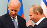 Tổng thống Nga Vladimir Putin (phải) và ứng viên Tổng thống Mỹ Joe Biden (trái). Ảnh: Tass