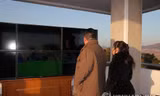 Chủ tịch Triều Tiên Kim Jong-un đưa con gái đi xem phóng tên lửa ICBM